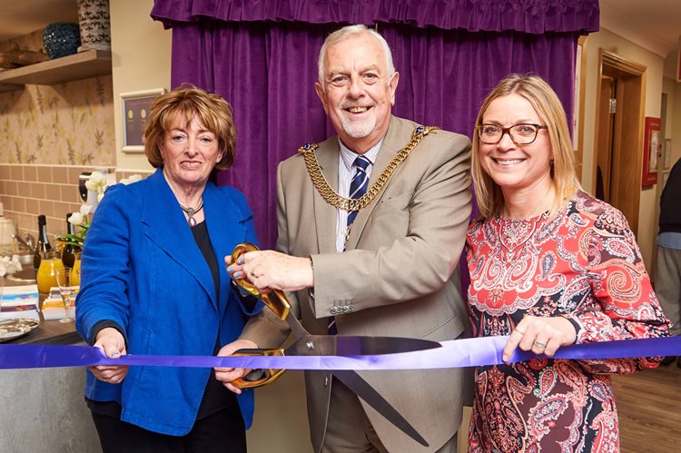 Mayor officially opens Harrier Lodge
